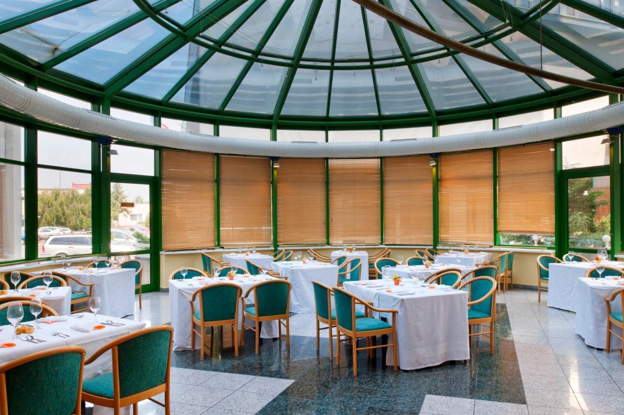 Holiday Inn Bratislava 4*