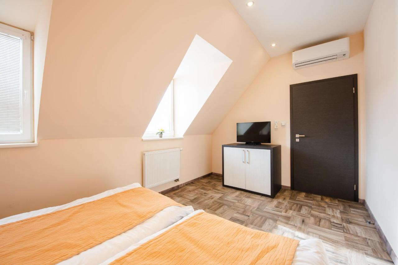 Brigitte Aparthotel