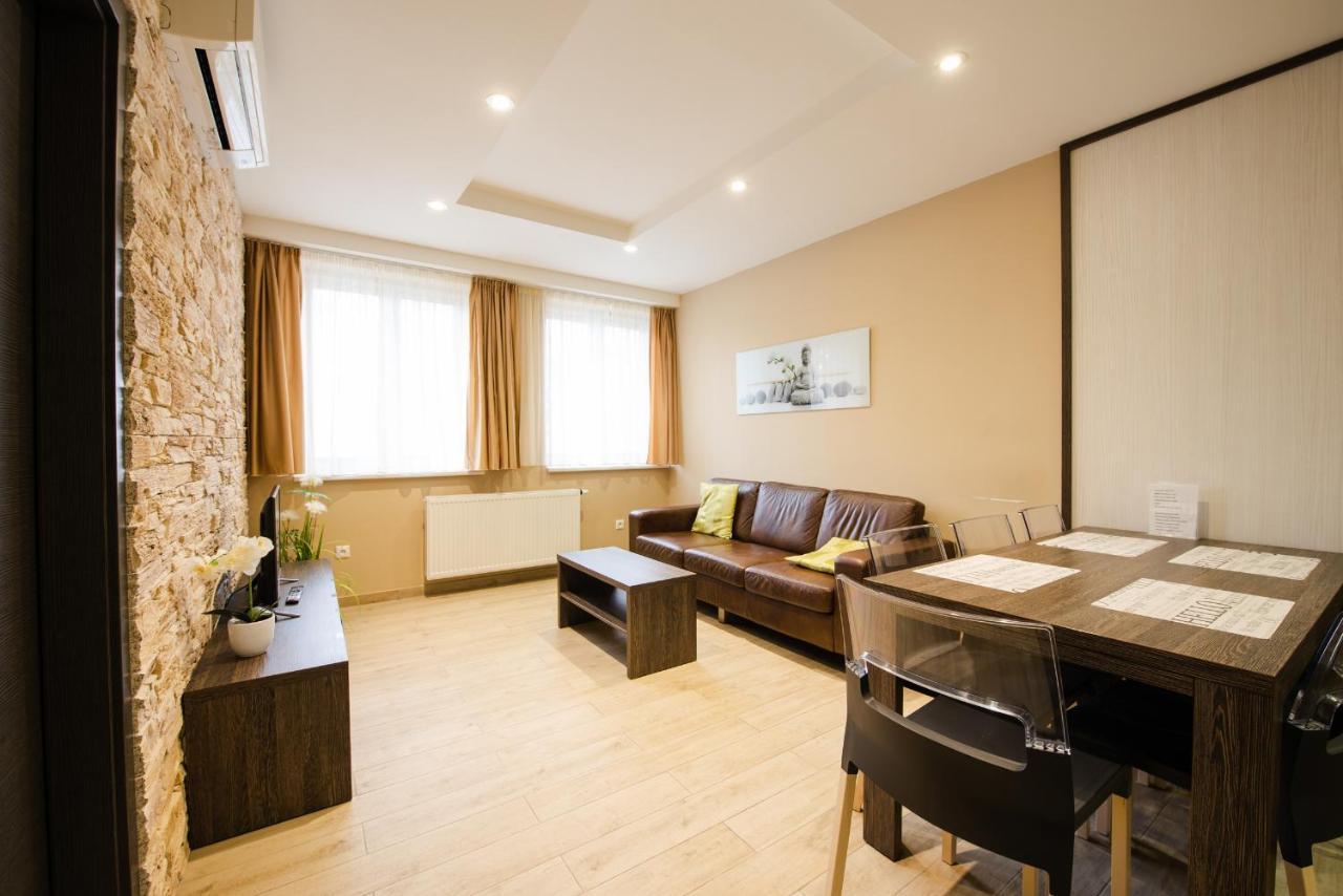 Brigitte Aparthotel 3*