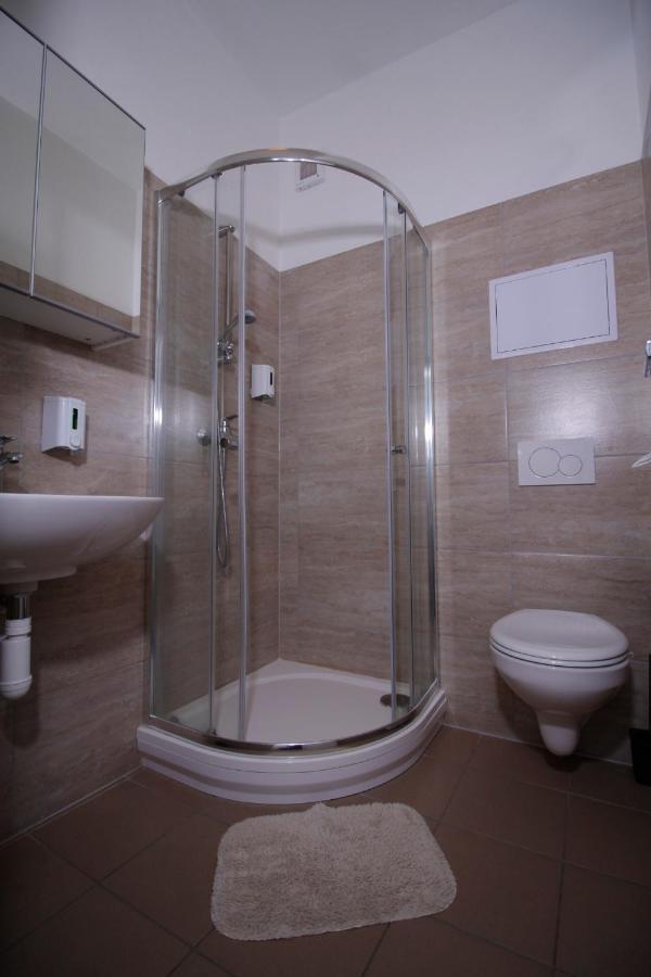 Aviator Garni 3* Bratislava
