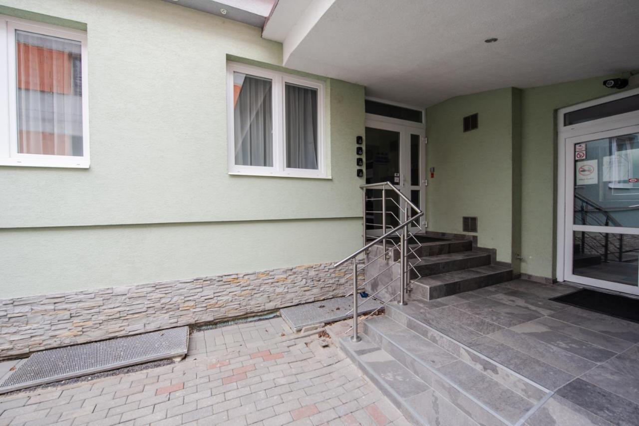 Danube Apartment *