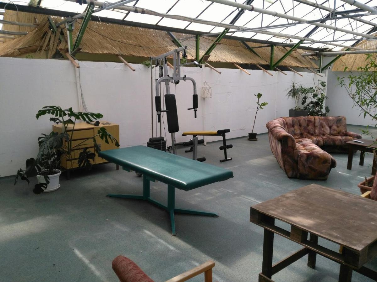 Gasthof Rastlinky.sk Greenhouse Guestrooms Pressburg