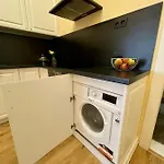 Paul\'S Palace - Absolute Center!