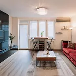 Family Aquarium Haven