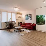 Family Aquarium Haven