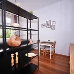 Central Urban Studio - Style Meets Comfort