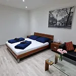 Apartment Flora - Late Check-Out At Noon 12 O Clock For Free