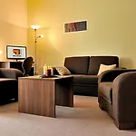 Melrose Apartments