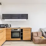 Bnb : Sporty Studio Serenity