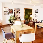 Schoendorf Hostel - Virtual Reception