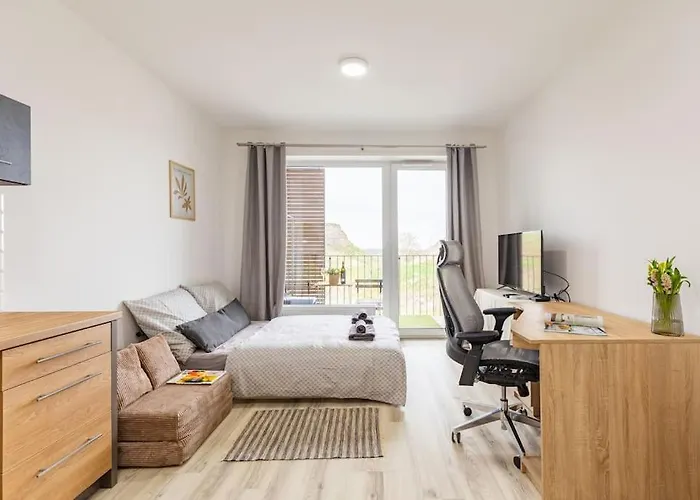 Bnb : Sporty Studio Serenity
