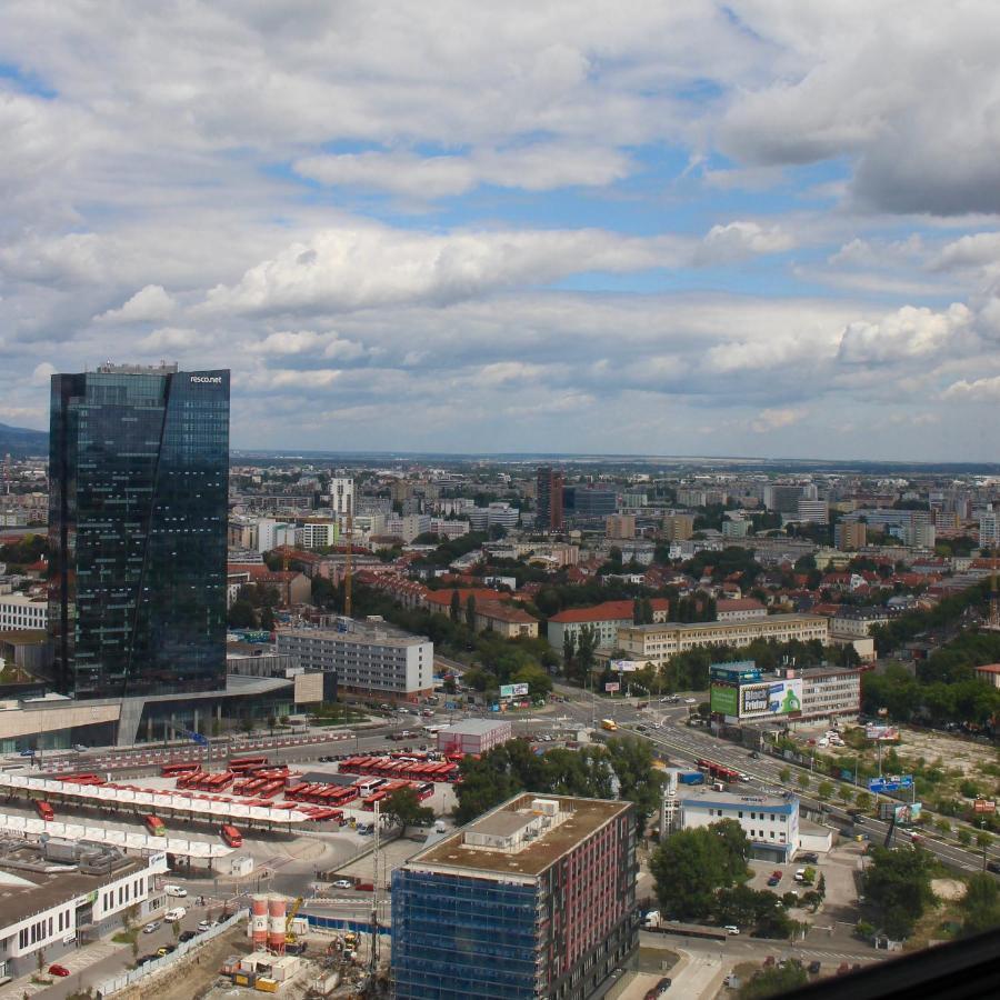 Apartment Downtown View Bratislava