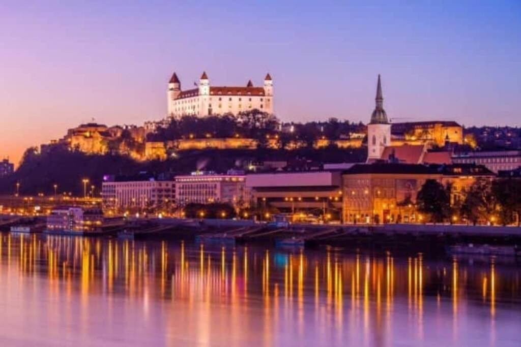 Apartmán Queen Flat In Old Town With Castle View