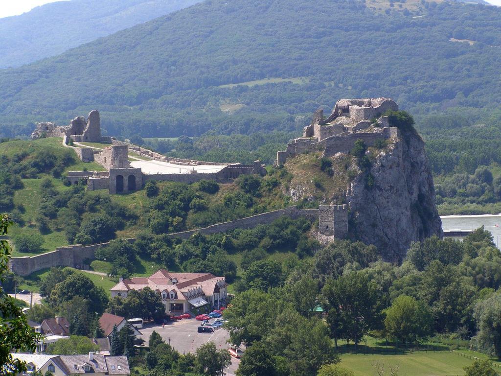 Hotel Hradna Brana 4*