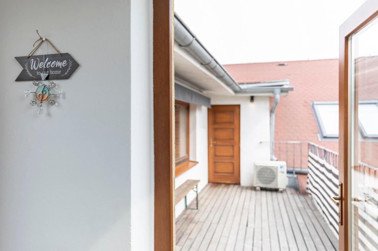 Căn hộ Beautiful And Romantic Penthouse With Two Terraces *