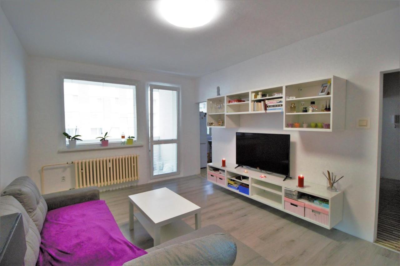 Cozy, Bright With Free Parking Homestay *