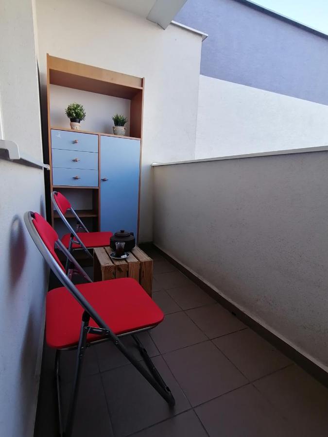 Cozy, Bright With Free Parking Homestay