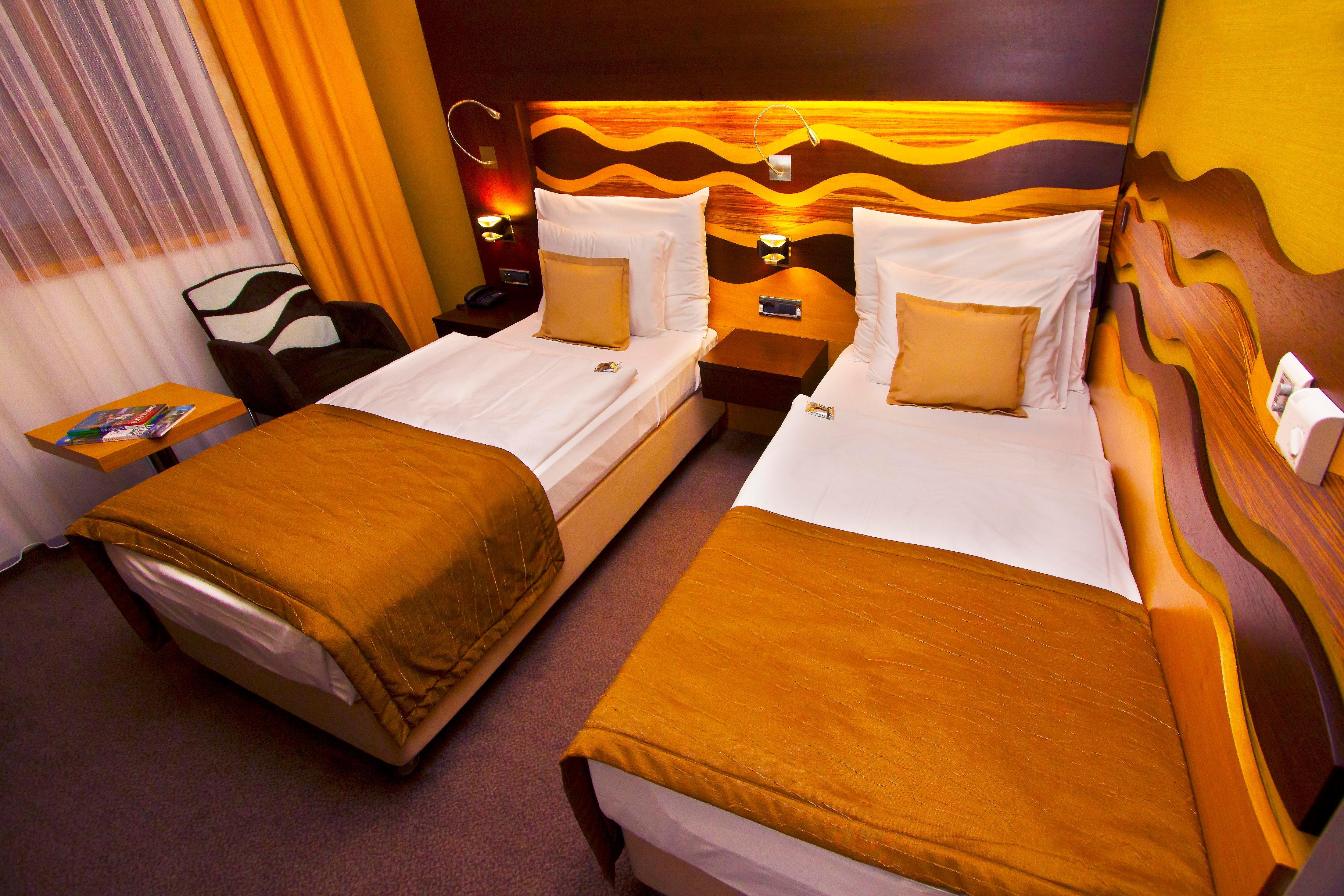 Danubia Gate Hotel 4*