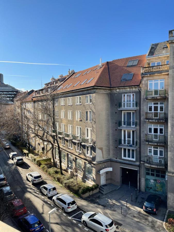 Center 2 Bedroom A/c * Bratislava