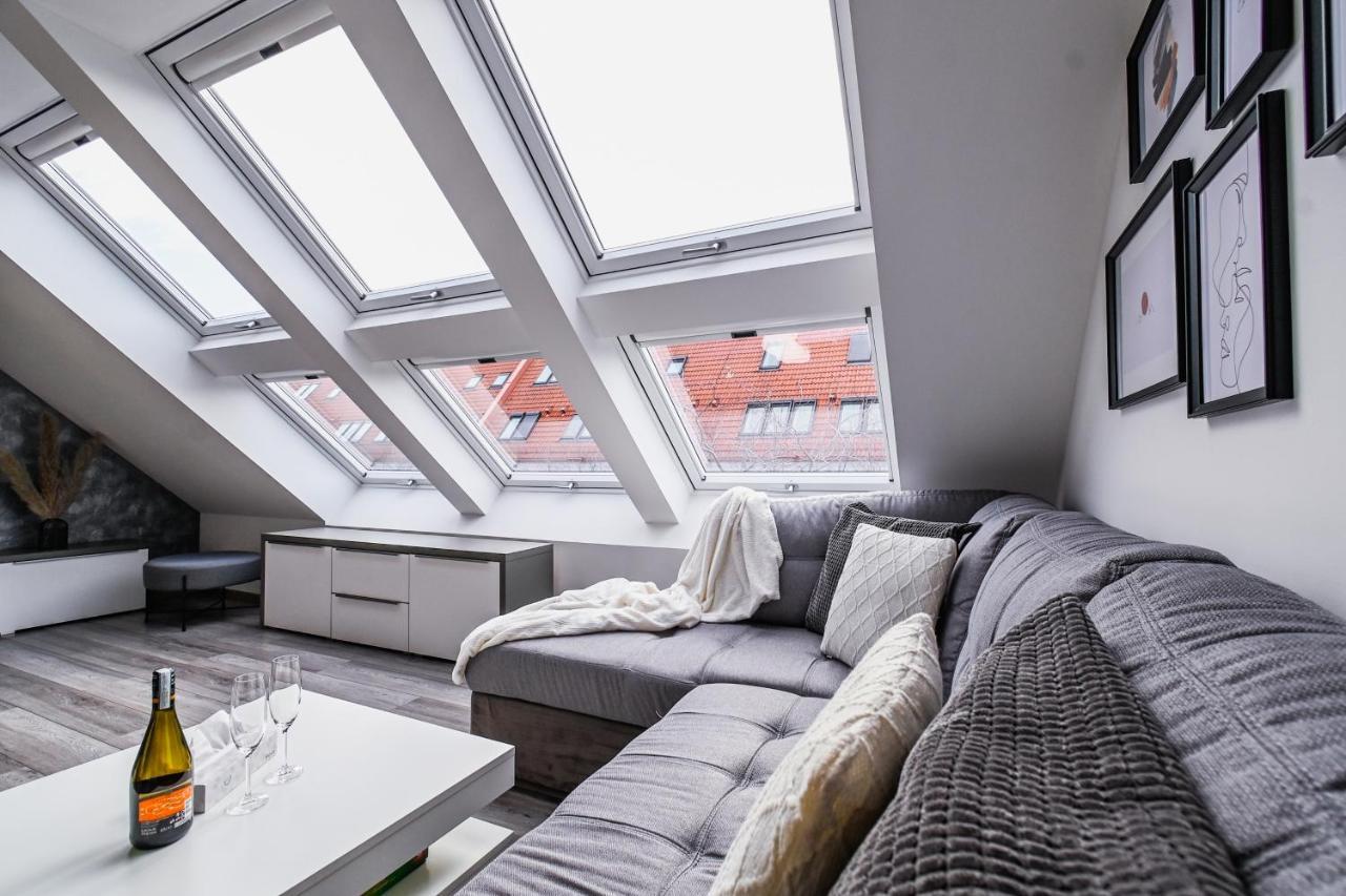 Luxury In The Center Apartment *