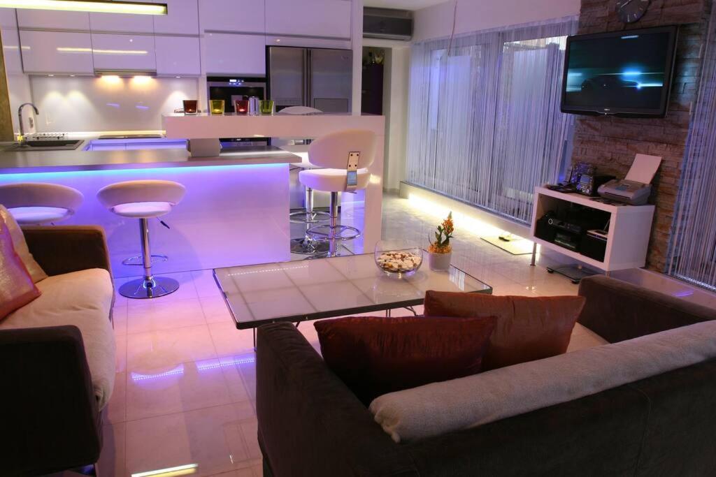 Apartment Life - Luxury In The Old Town. *