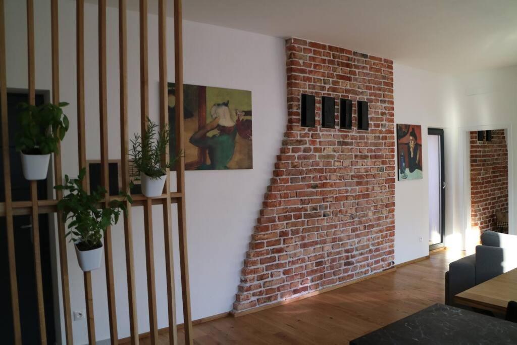 Beautiful In Old Town Apartment *