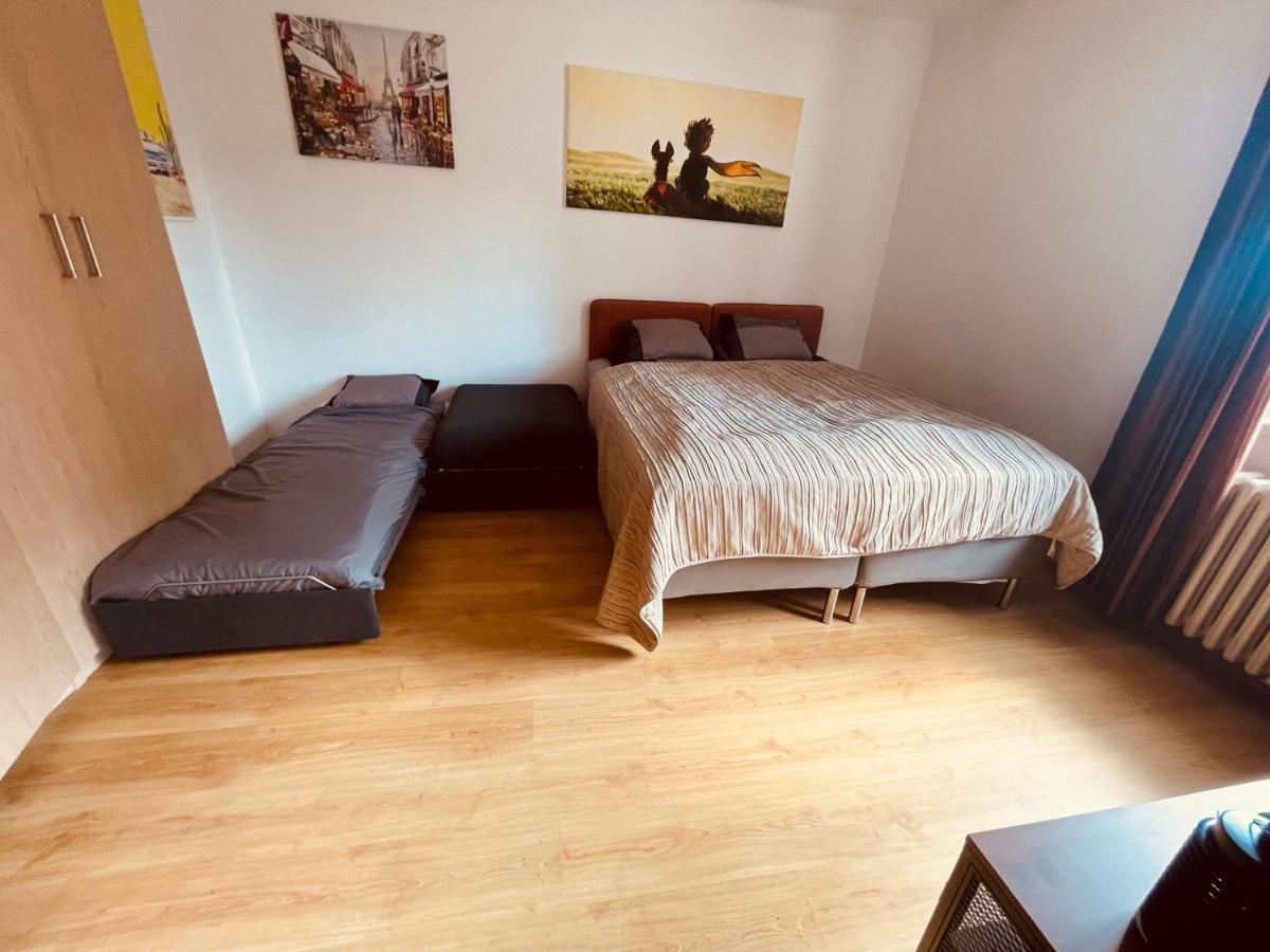 Center 2 Bedroom A/c Apartment *