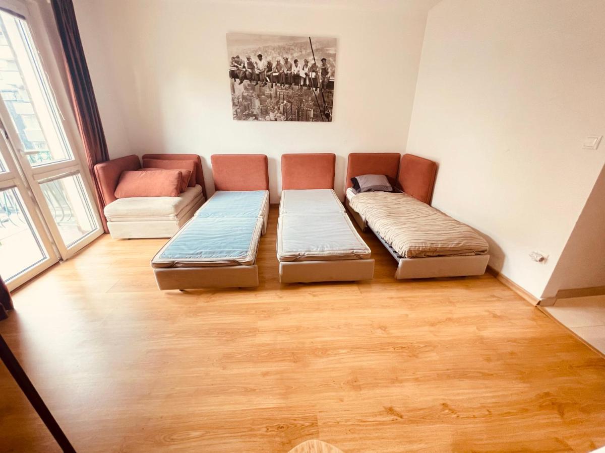 Center 2 Bedroom A/c Apartment *