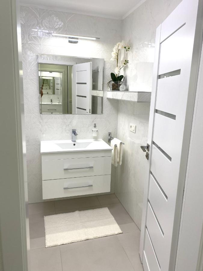Apartment Eleganz - Near The Center With Free Parking *