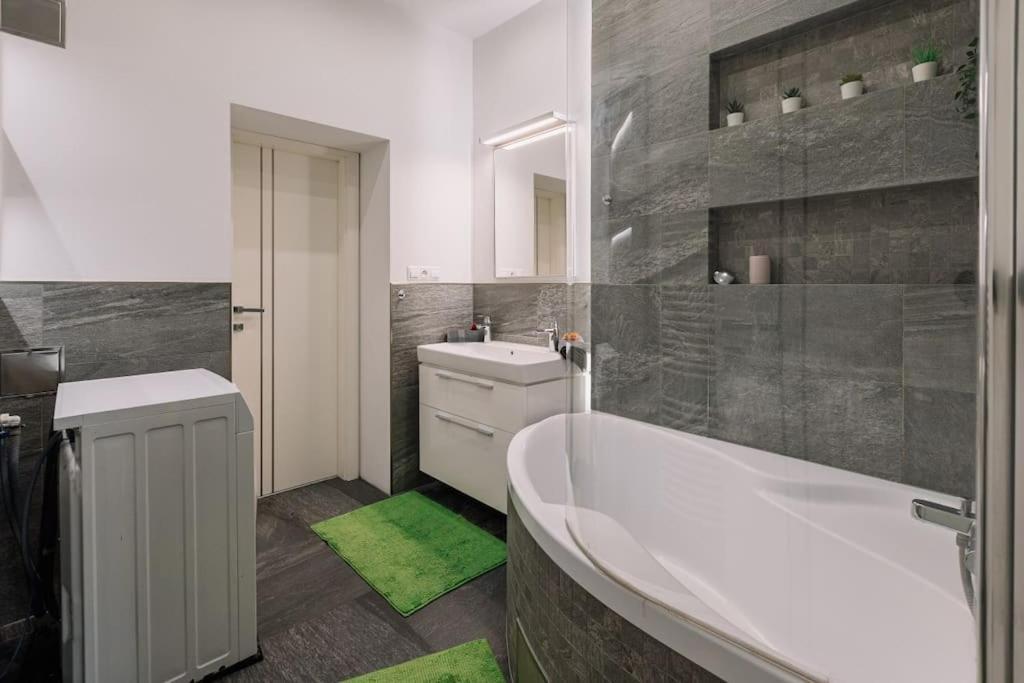 Retreat Apartment
