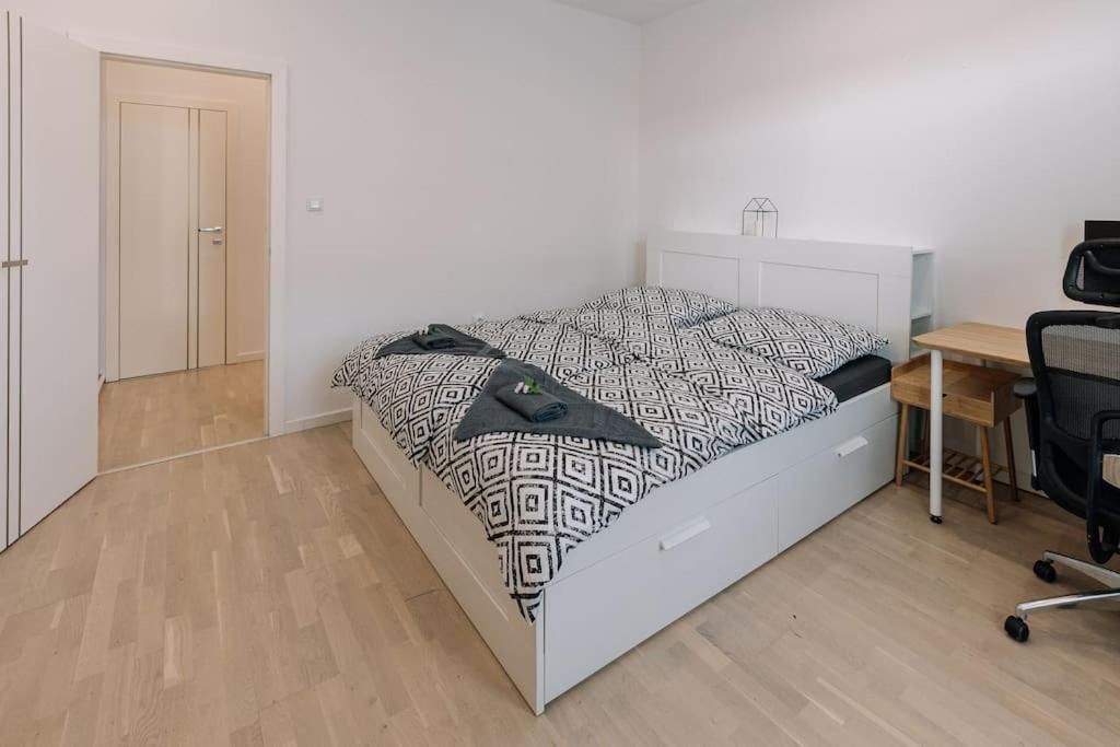 Retreat Apartment *