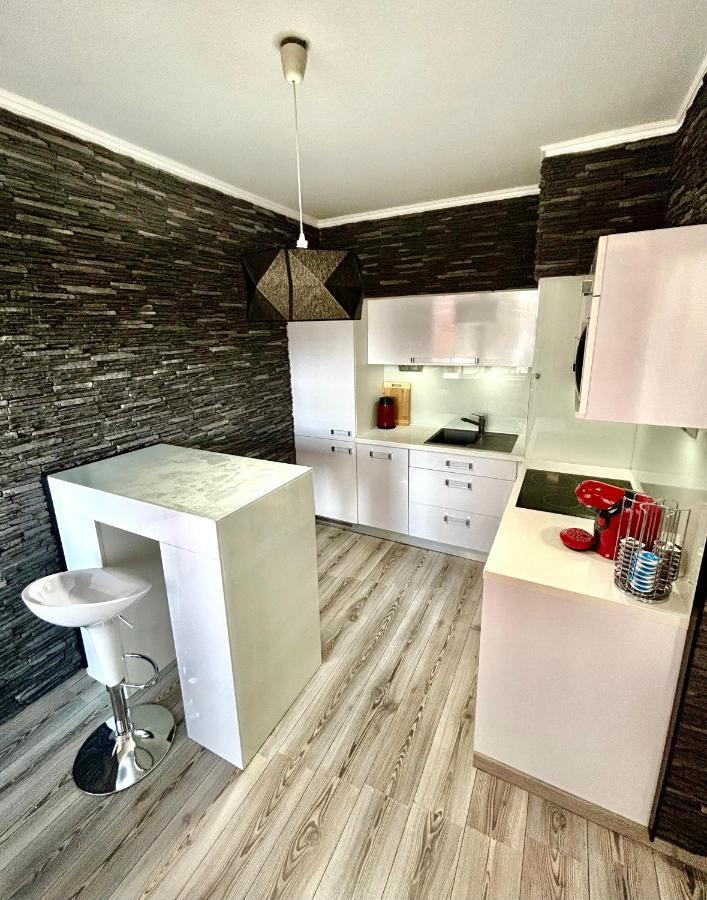 Apartmanik V Tichom Nadvori - Free Parking Apartment