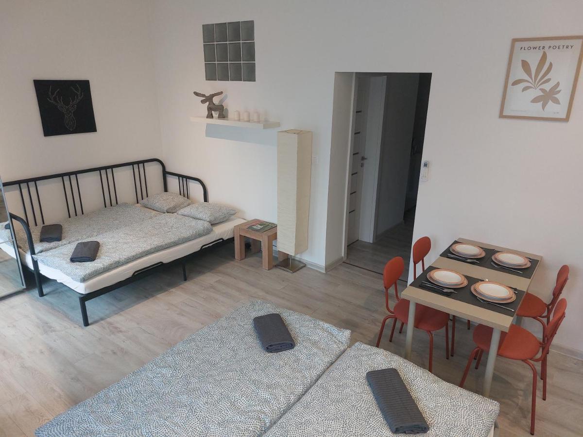 Apartment Utulny Apartman S Balkonom