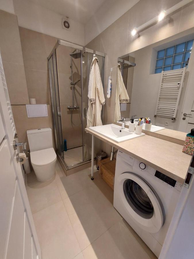 Utulny Apartman S Balkonom *