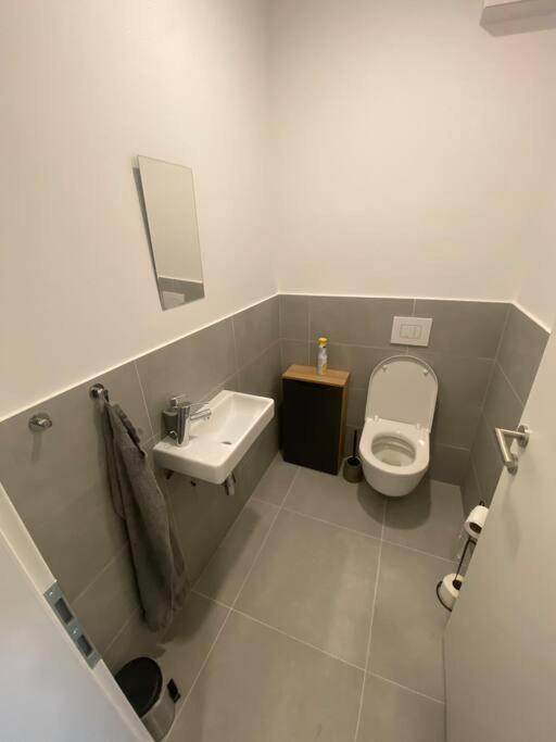 Fresh New Modern Apartment *