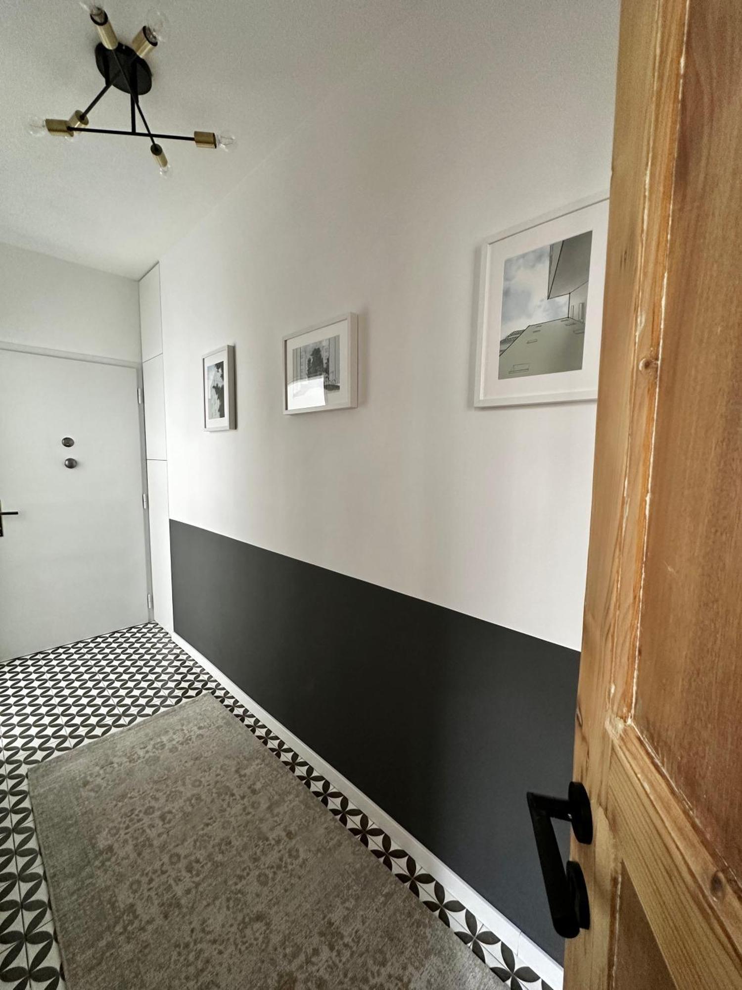 Charming Historic Hideaway Near Center