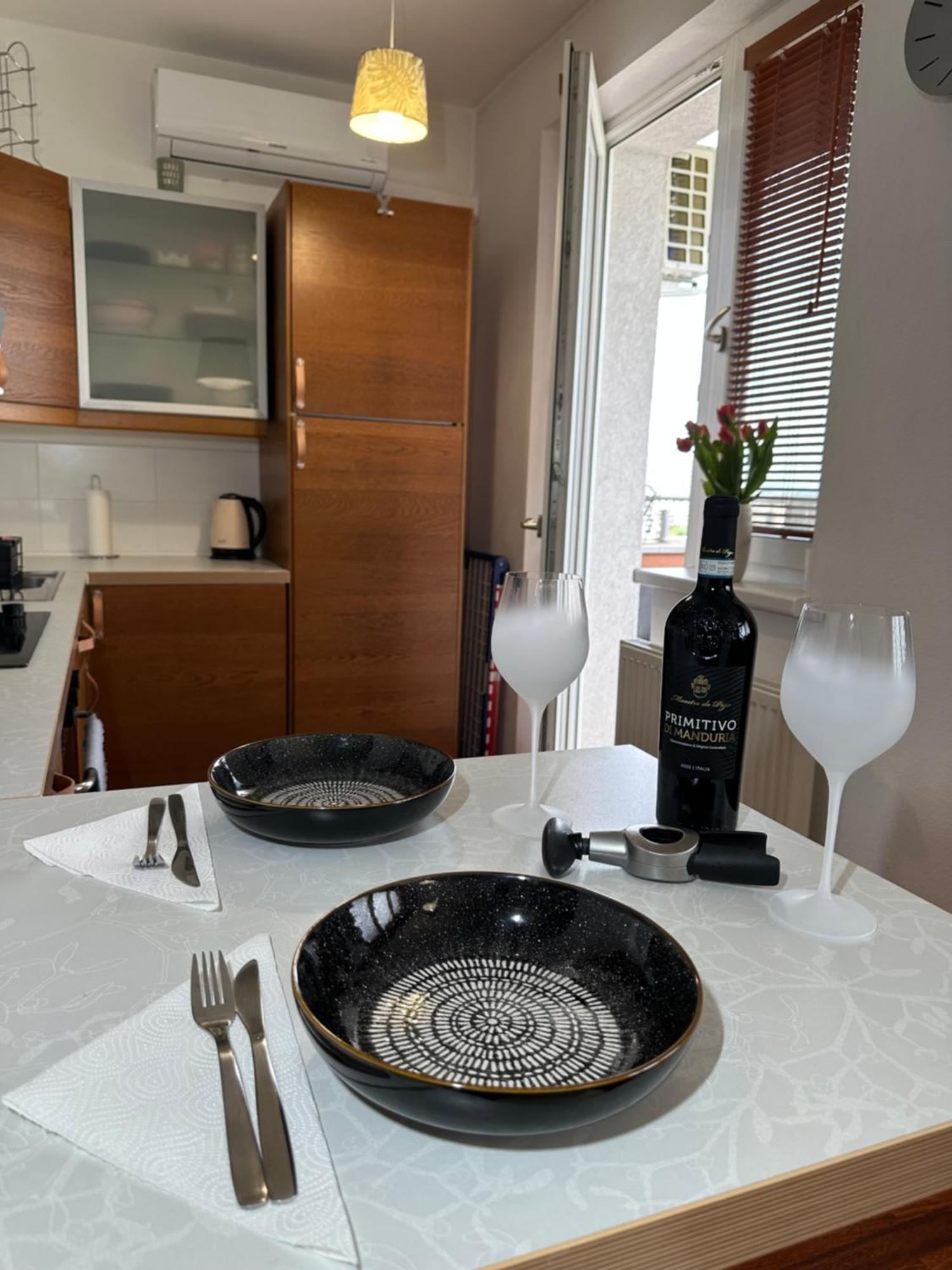 Cozy With Balcony Seating, 9th Floor, Parking Apartmán *