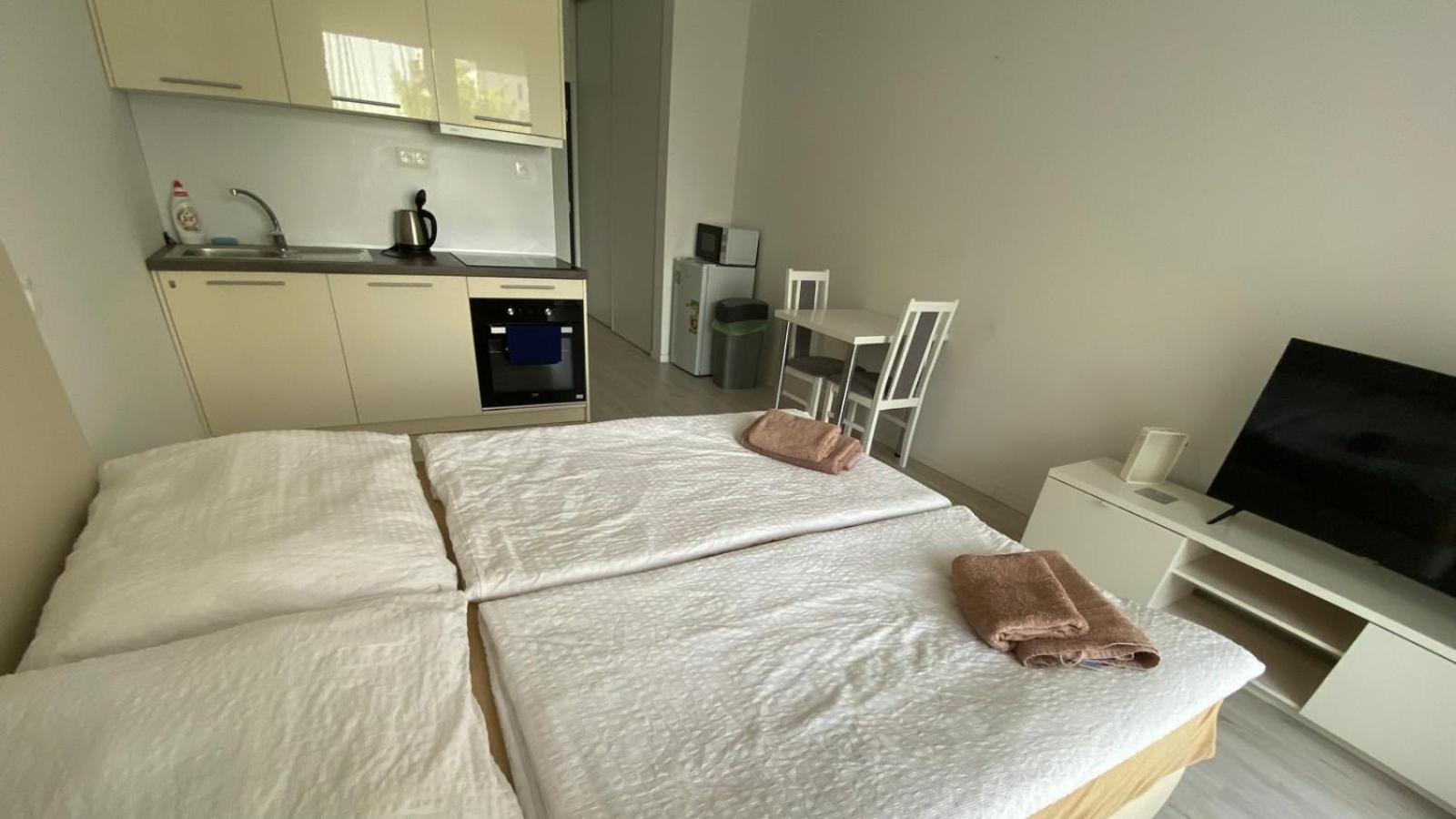 1 With Terrace, Slnecnice, 18b Apartment Bratislava