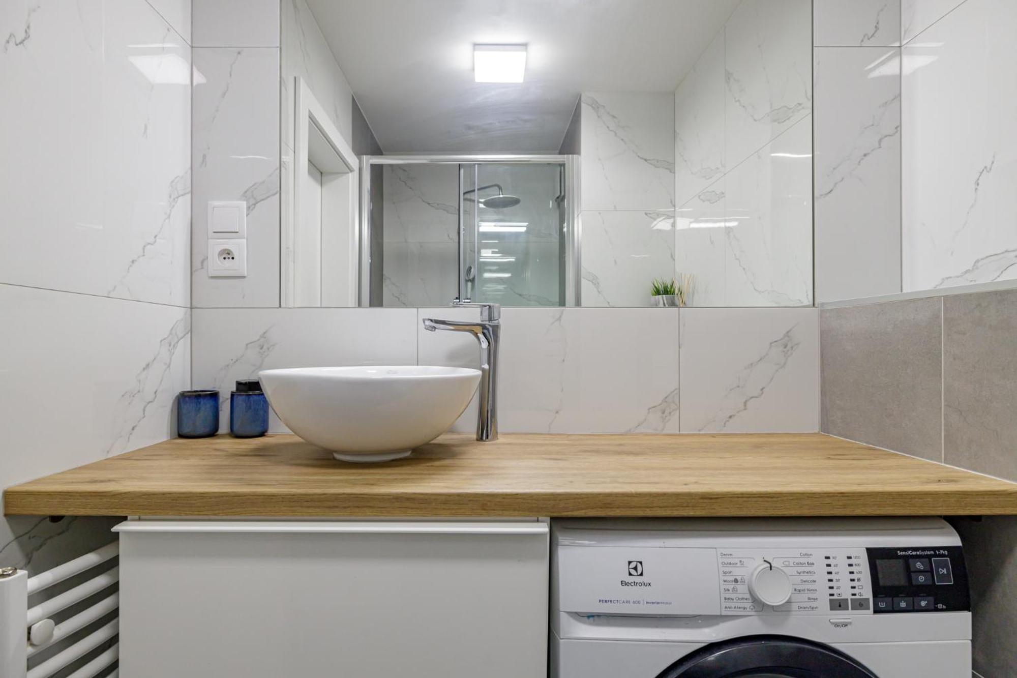 Ahoj Park, Terrace Vibes Studio, Private Parking Apartment Bratislava