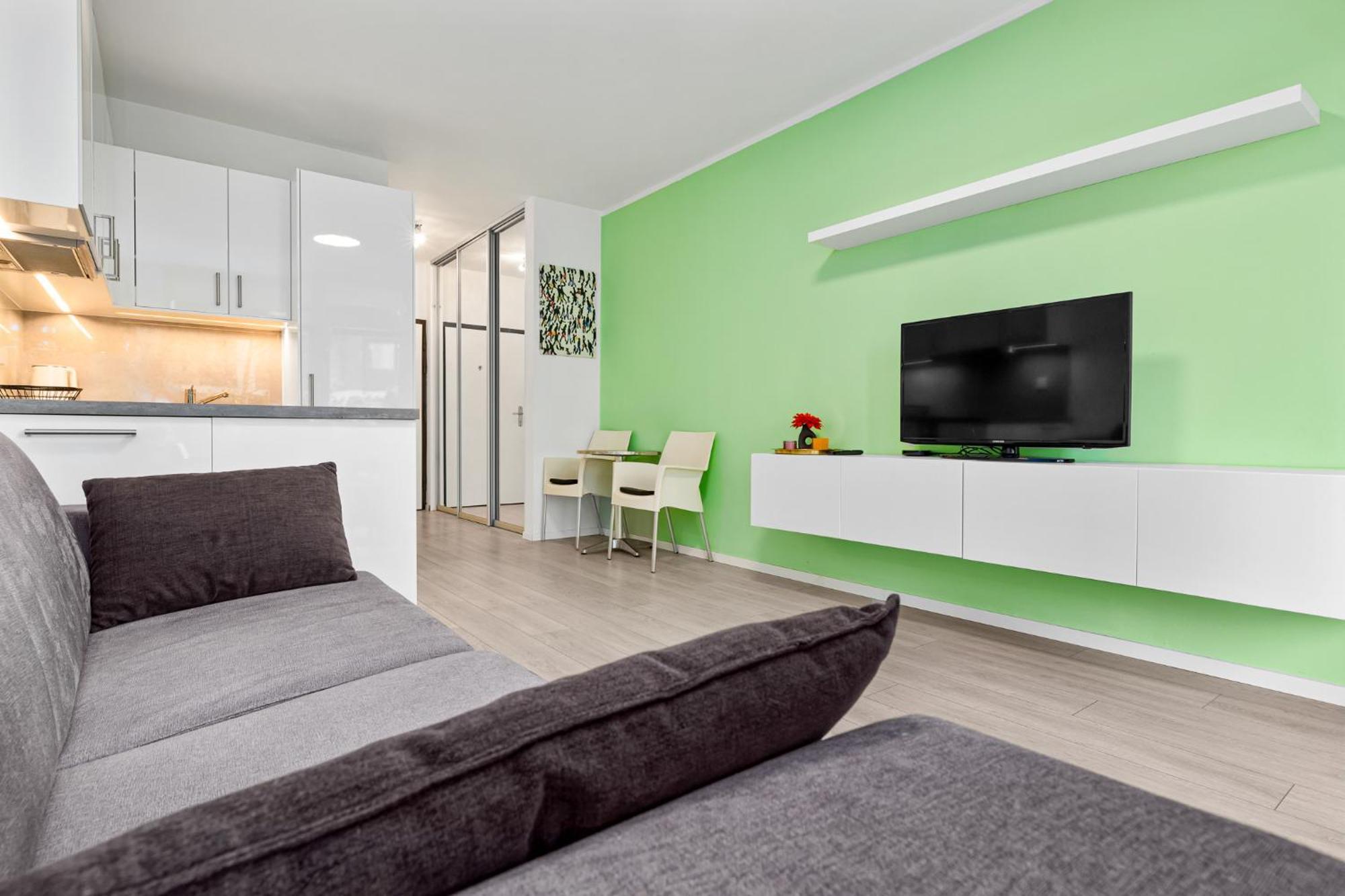 Ahoj Park, Terrace Vibes Studio, Private Parking Apartment