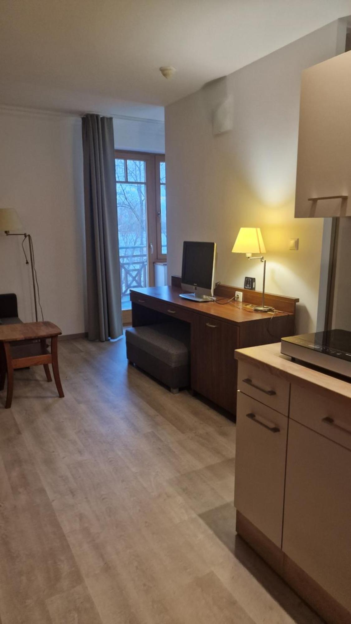 Whit Balcony And View Checkin - Drazdiak * Bratislava