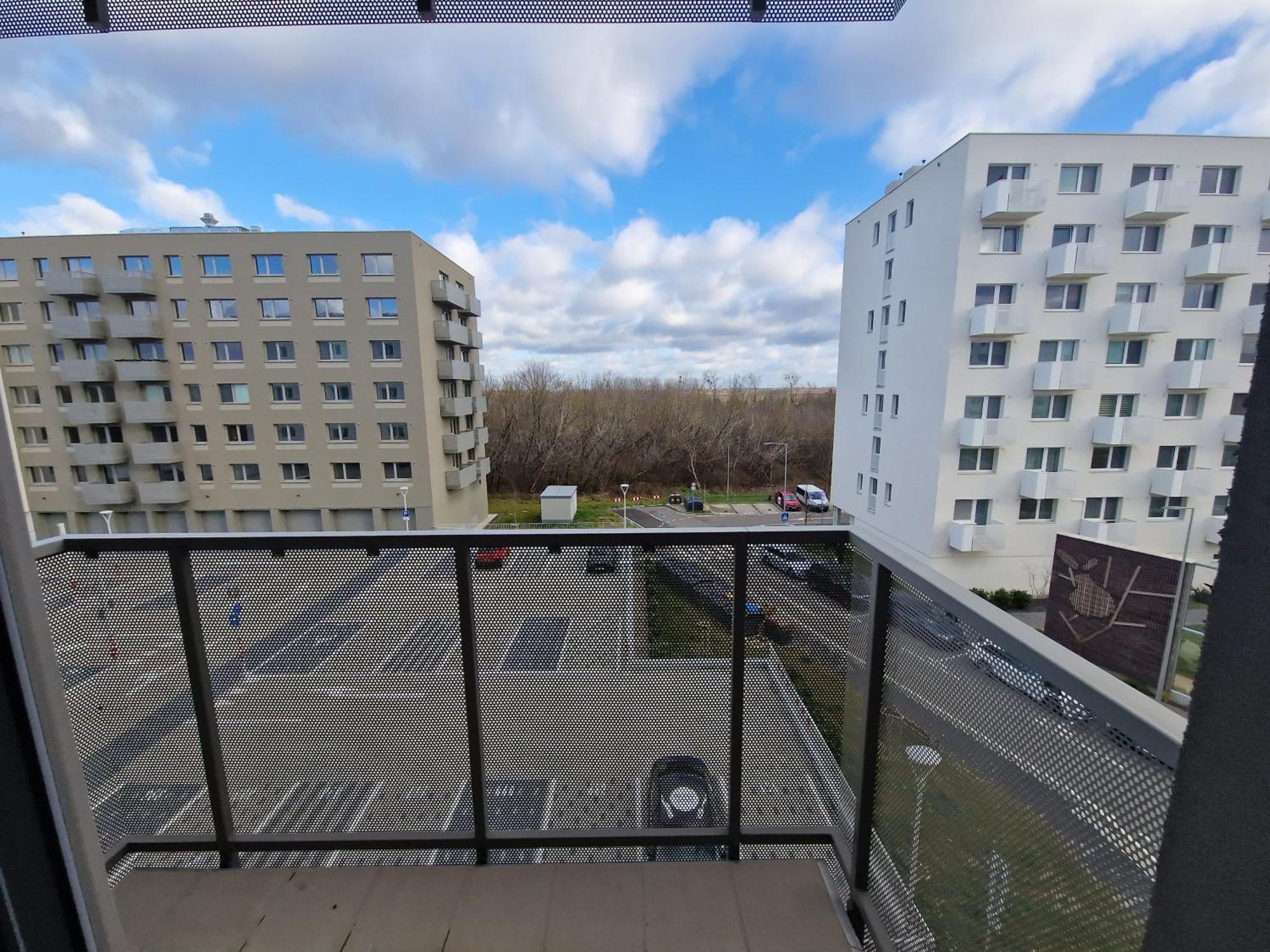 Apartment Katrin With Undergound Parking Bratislava