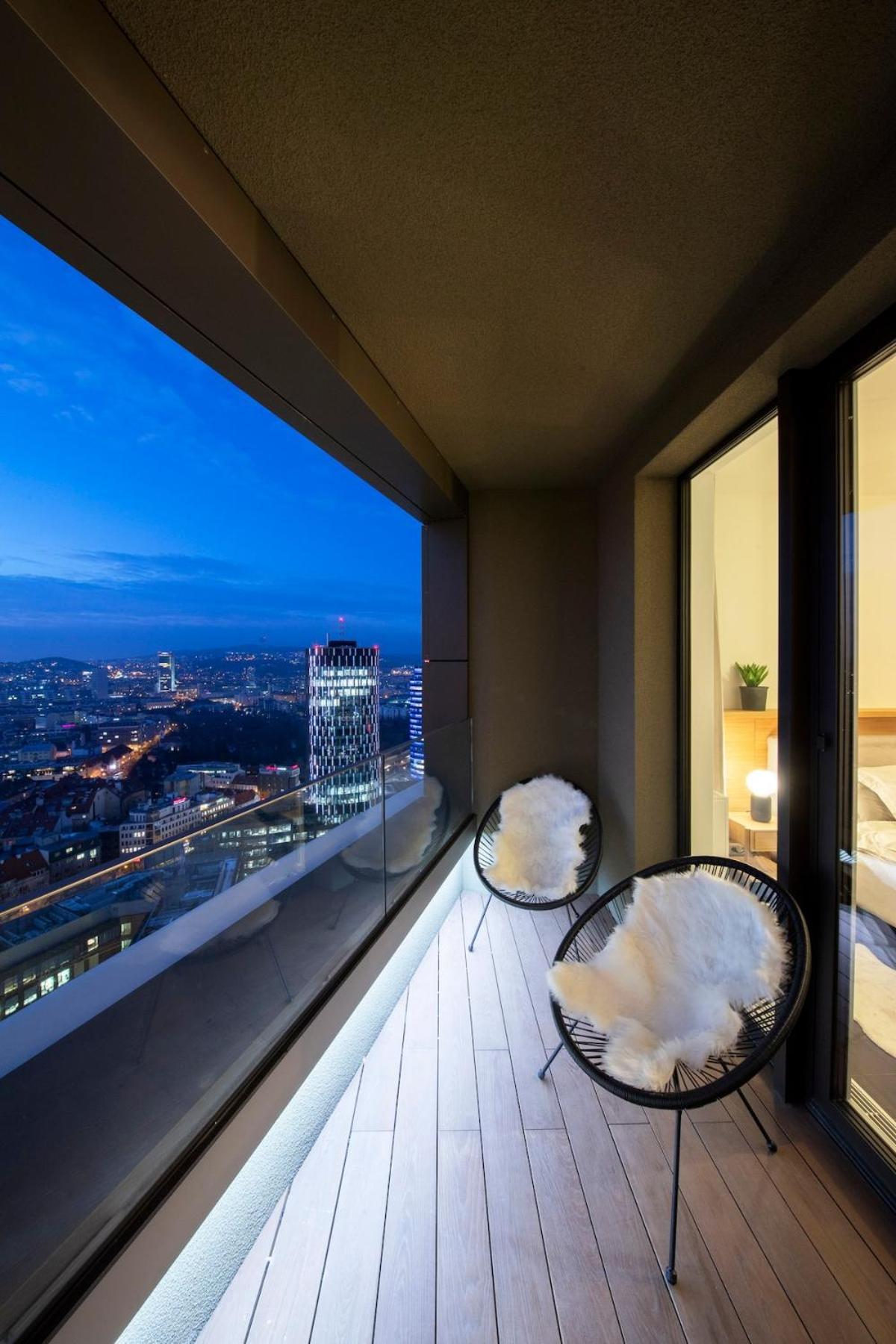 Apartment Castle View From 25th Floor - Skypark Retreat, Parking *