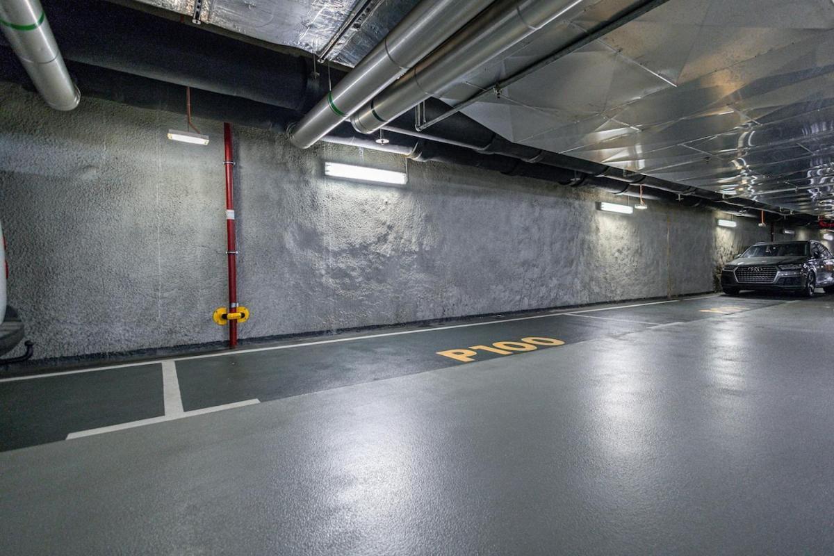 Adm Promenade - Parking Bratislava