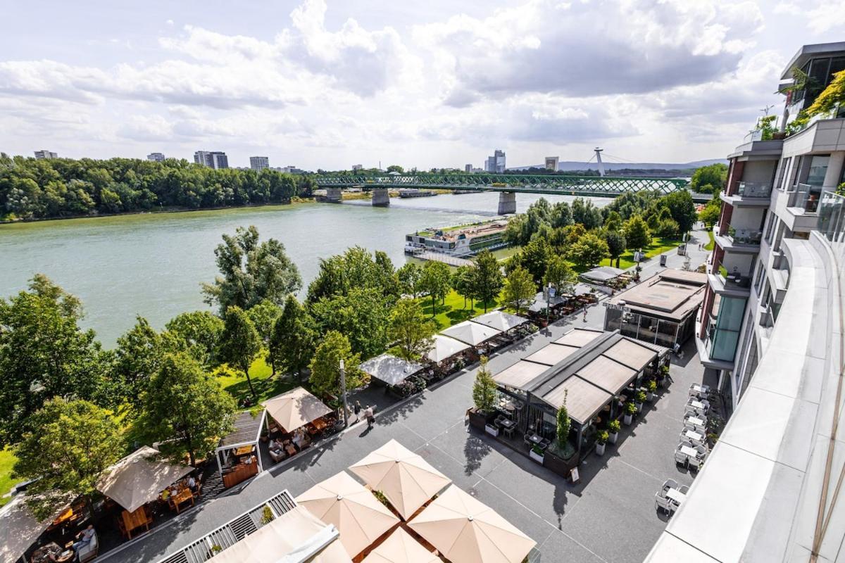Adm Promenade - Parking *