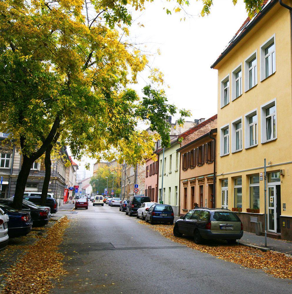 Freddie Next To Mercury Hostel Bratislava