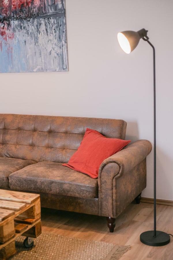 Schoendorf - Virtual Reception Hostel Bratislava