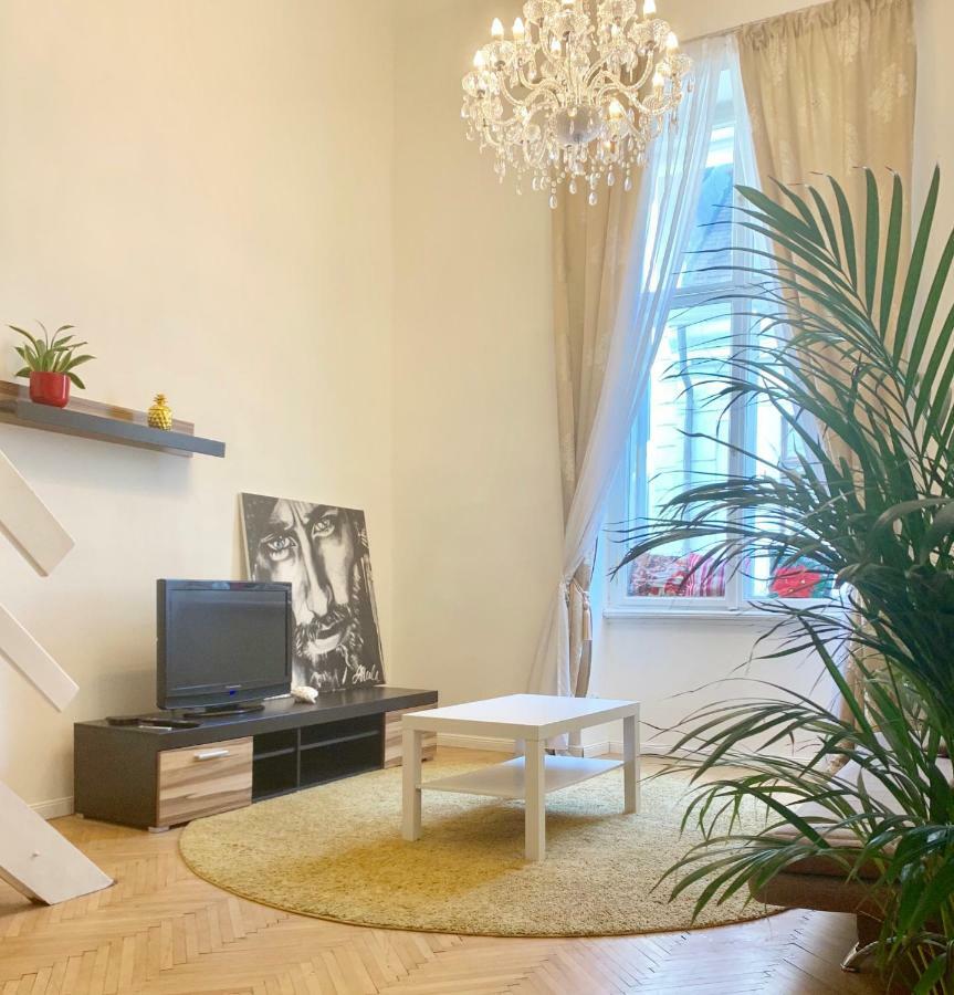 Apartment Paul's Palace - Absolute Center! Bratislava