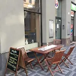 Opera Suite By Zoom Apartments