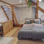 Studio Blizko Centra, Zilinska 20